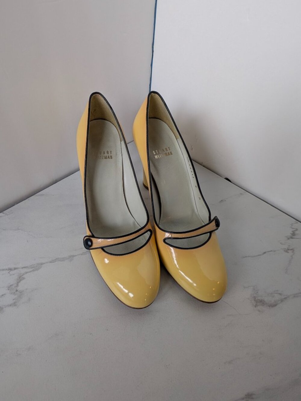 Stuart Weitzman Butter Yellow Patent Leather Pumps with Black Trim - 8 M